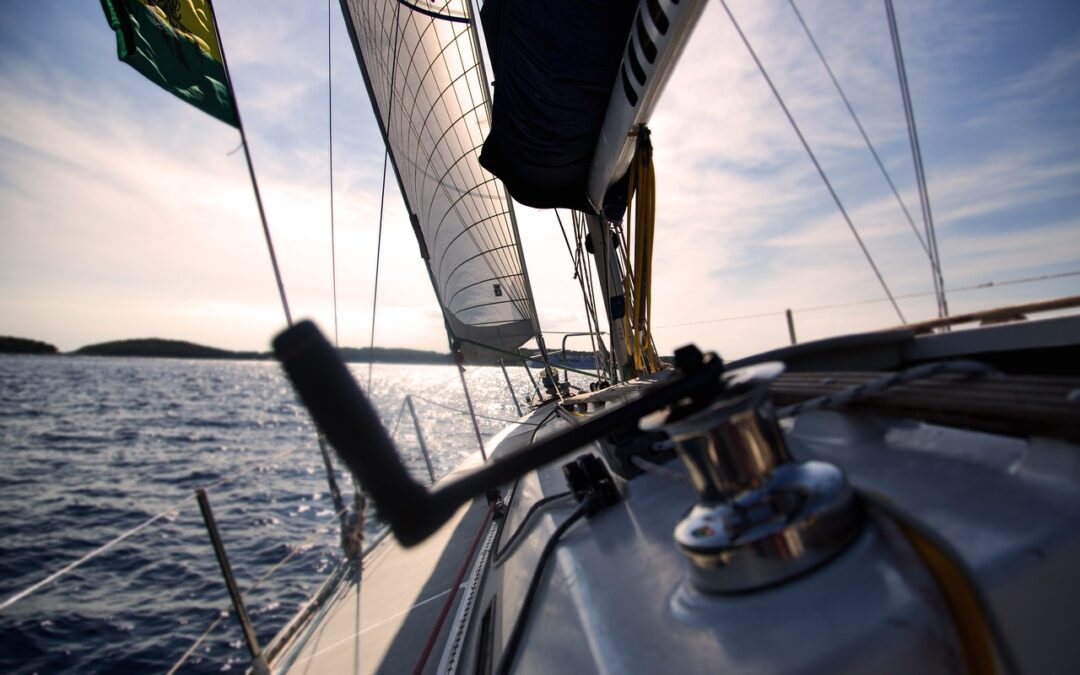 Yacht Surveys by Rea Associates - dynamic view or the ocean and rigging